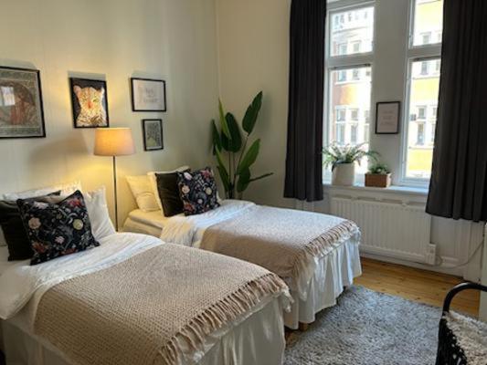 Stockholm Loft Haven 3 Beds In A 1- Bedroom Gem - 917 Kültér fotó